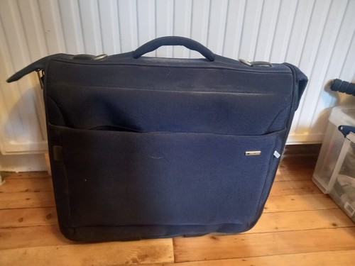 Tripp wheeled garment - garment, bag