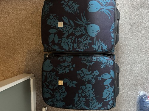 Set suitcases suitable - of,